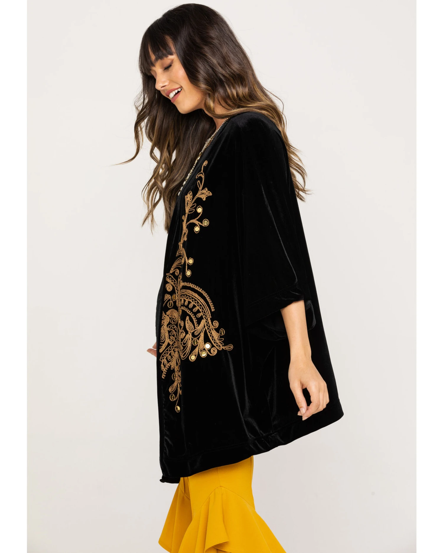 White Label By Panhandle Women's Embroidered Velvet Kimono 1 White Label By Panhandle Women's Embroidered Velvet Kimono