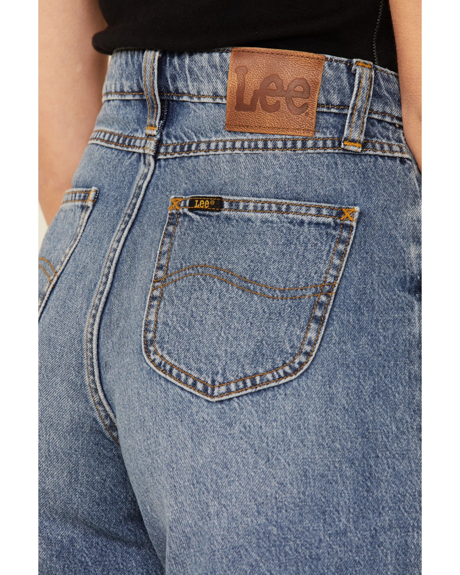 Lee Women's Vintage '90s Dad Shorts 2 Lee Women's Vintage '90s Dad Shorts - Image 2