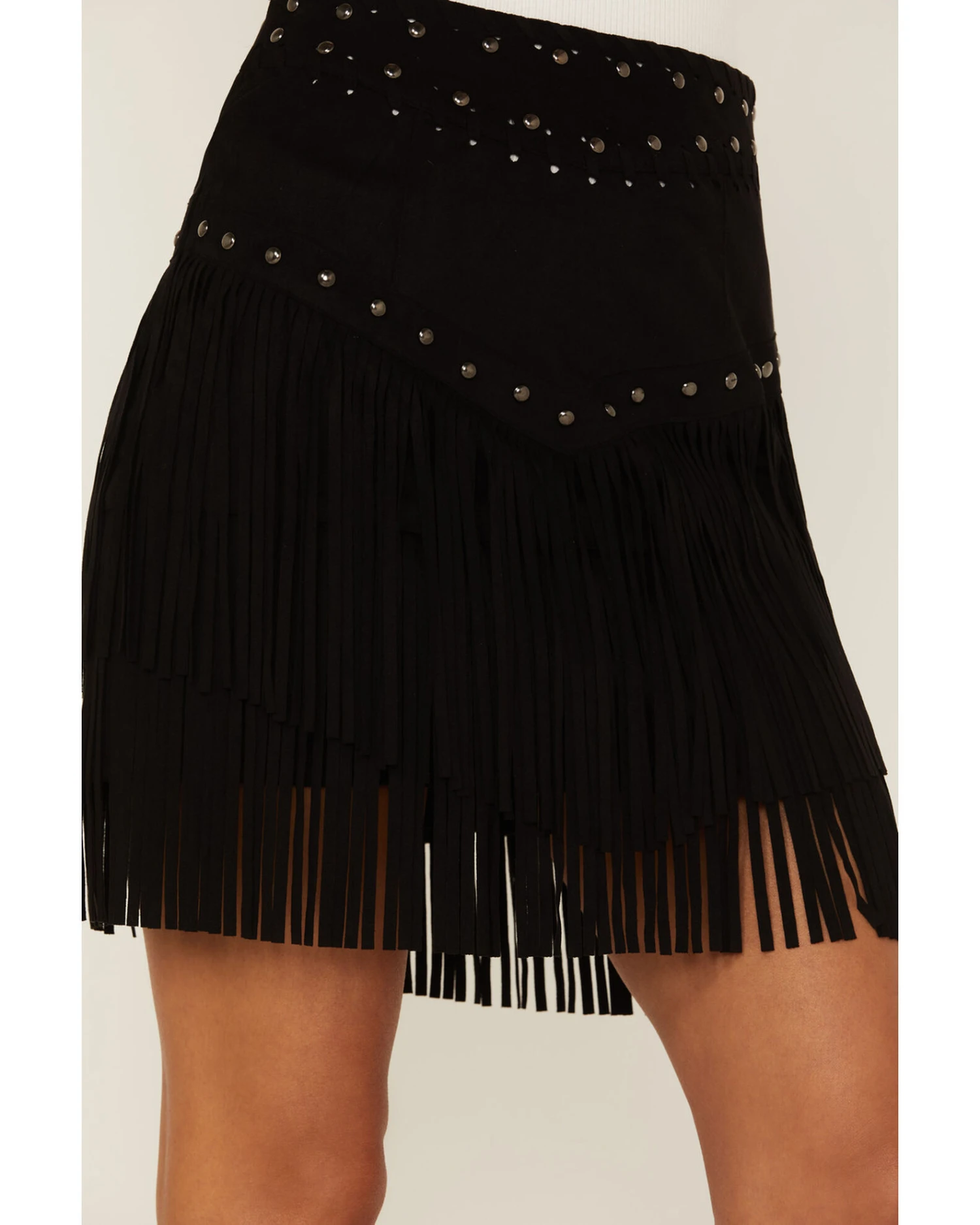 Idyllwind Women's Maxwell Ave Tiered Faux Suede Mini Skirt 3 Idyllwind Women's Maxwell Ave Tiered Faux Suede Mini Skirt - Image 3