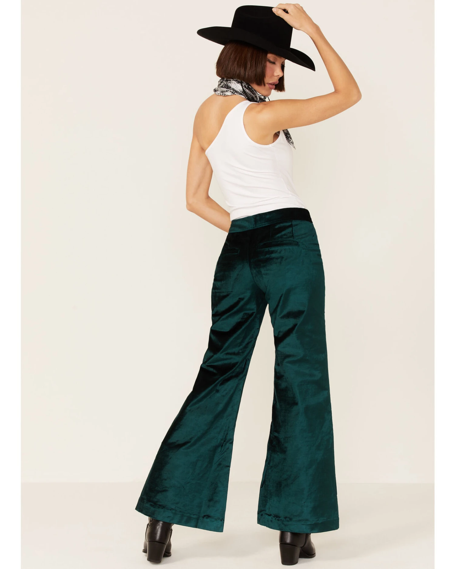 Free People Women's Walk With You Velvet Flare Trousers 2 Free People Women's Walk With You Velvet Flare Trousers - Image 2