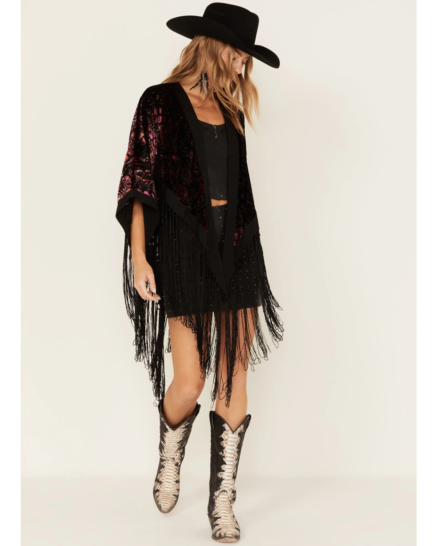 Idyllwind Women's Dean Ikat Velvet Rocket Kimono 3 Idyllwind Women's Dean Ikat Velvet Rocket Kimono - Image 3