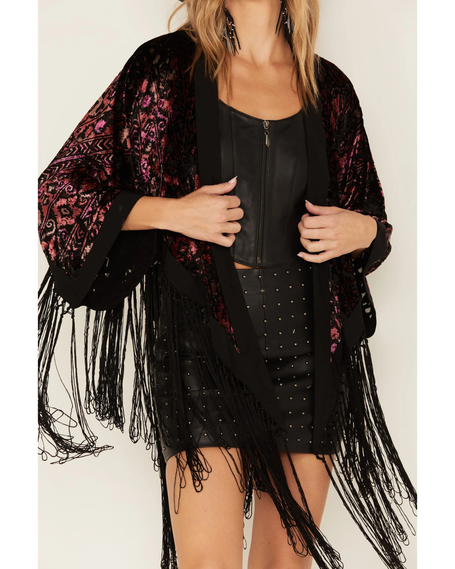 Idyllwind Women's Dean Ikat Velvet Rocket Kimono 2 Idyllwind Women's Dean Ikat Velvet Rocket Kimono - Image 2