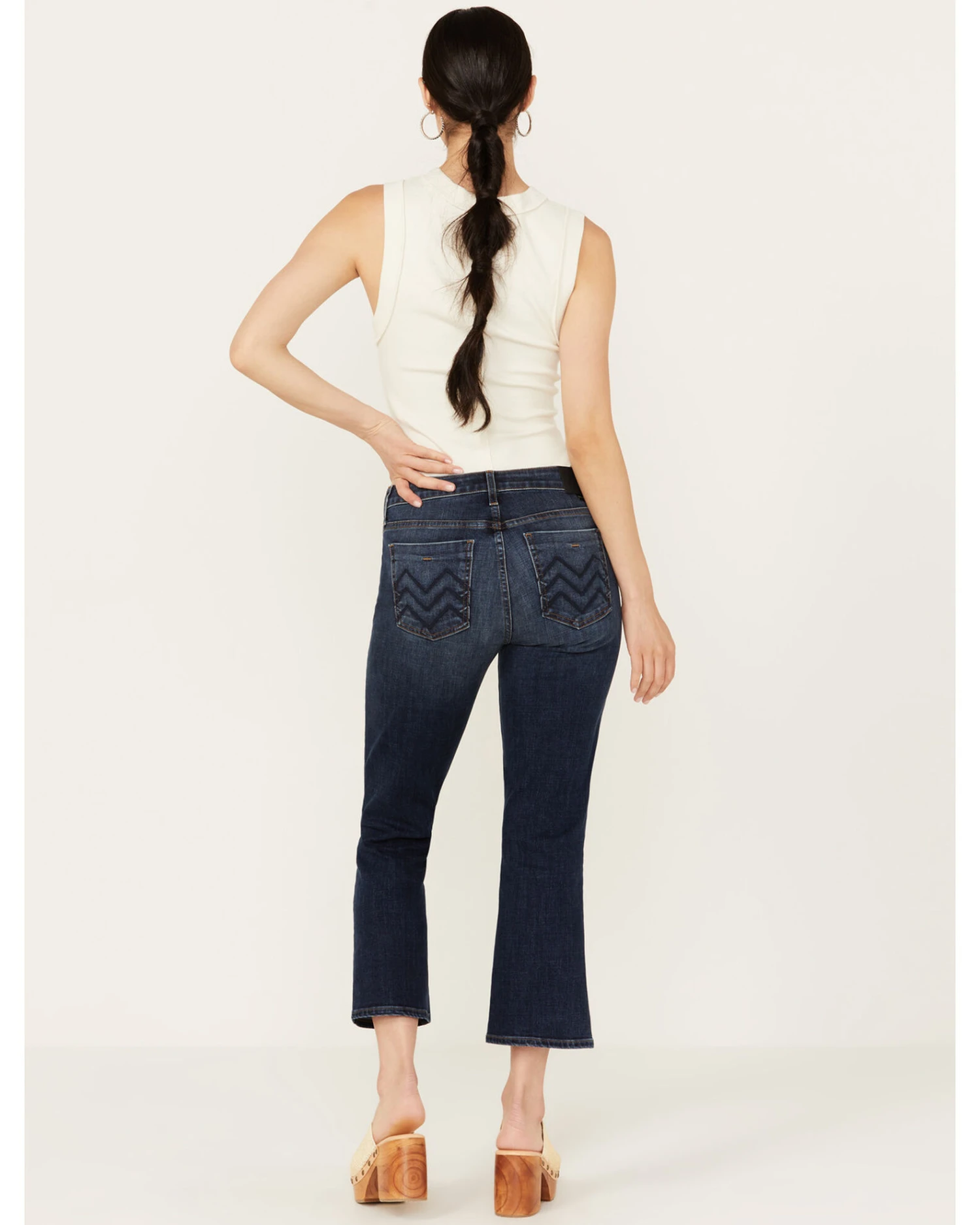 Mia And Moss Women's Spellbound Dark Wash Mid Rise Kick Flare Stretch Jeans 2 Mia And Moss Women's Spellbound Dark Wash Mid Rise Kick Flare Stretch Jeans - Image 2